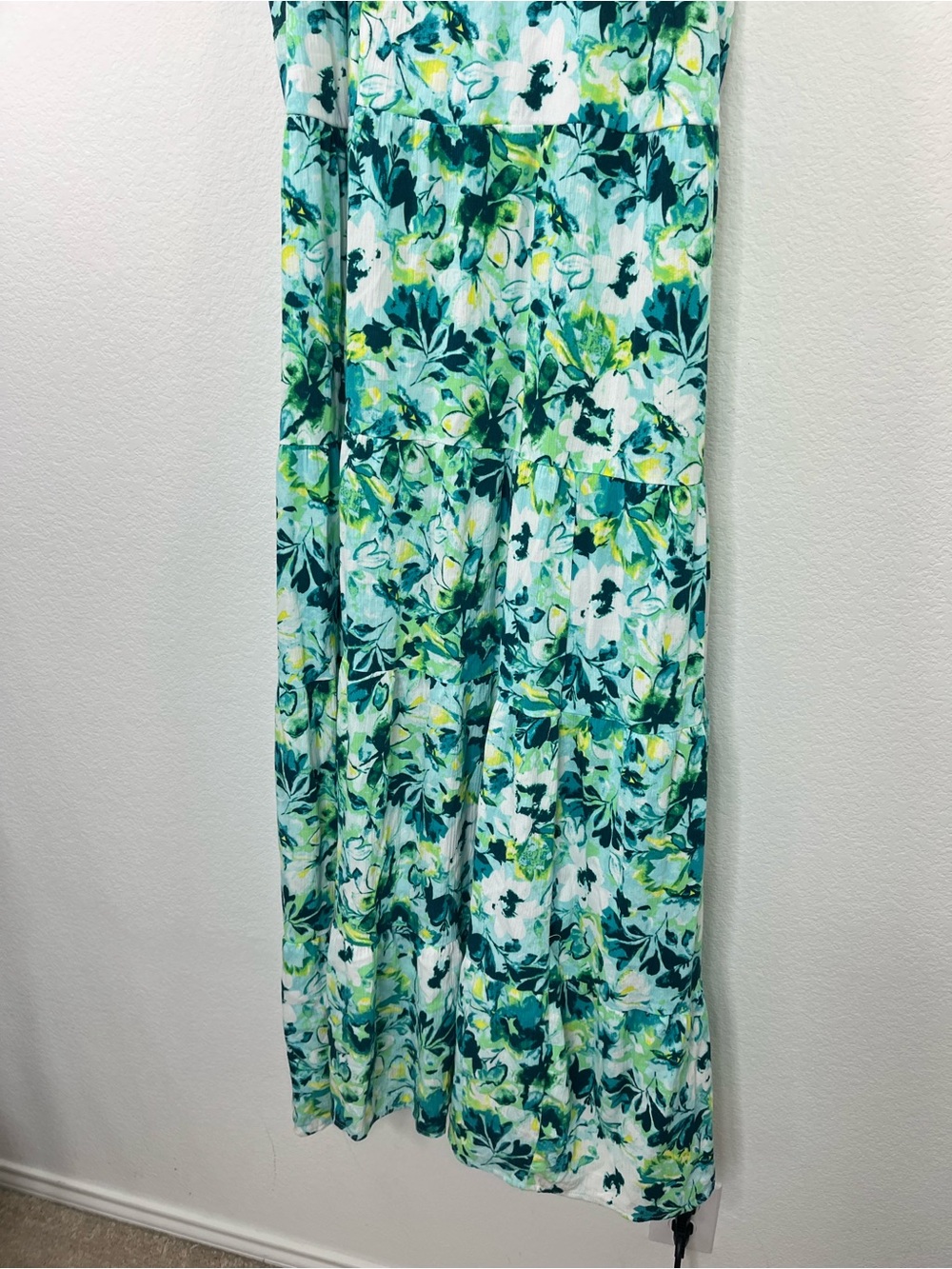 Torrid NWOT Tiered Maxi Dress High neckline sleeveless size 2X female blonde - Picture 4 of 13